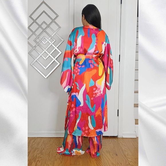 Colorful Abstract Kimono Robe - Picture 4 of 5